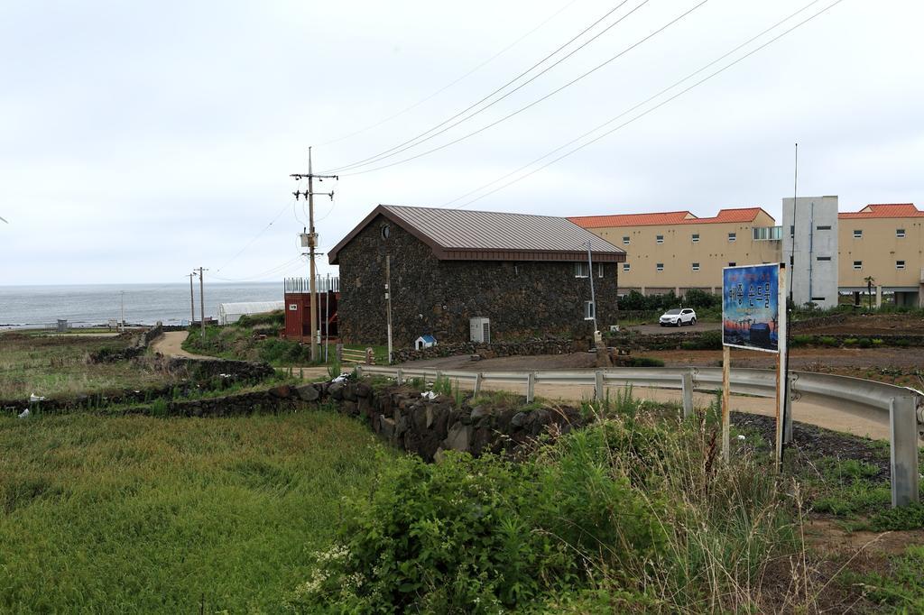 Maison Sondemul Guesthouse Jeju Exterior photo